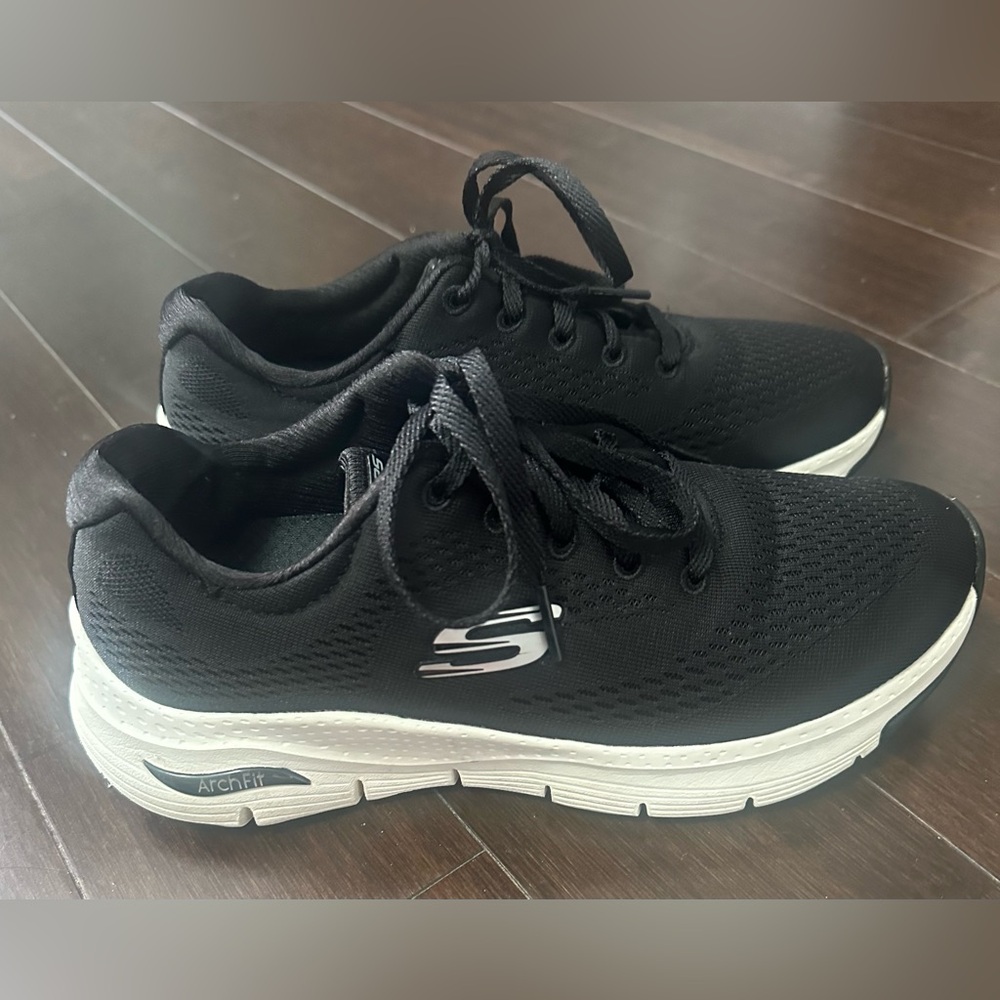 Skechers Arch Fit Black Shoes